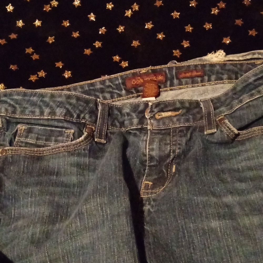 Blue Jeans - Picture 2 of 4